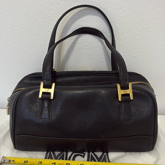 MCM Black Leather Shoulder Bag - Picture 4 of 13